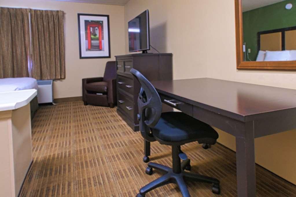 Hotel Suburban East Louisville