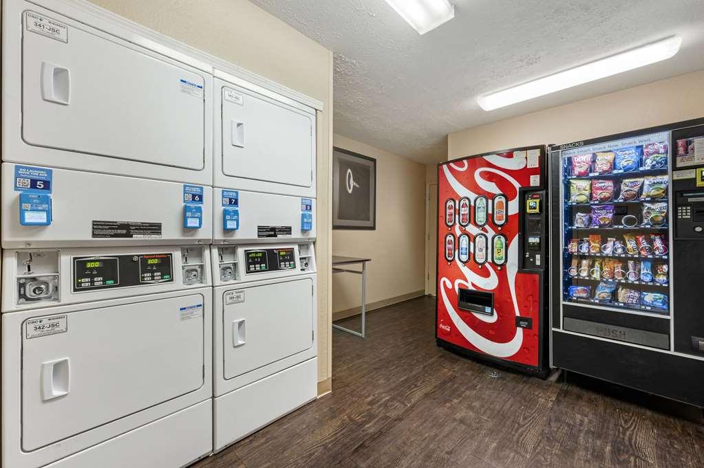 Hotel Suburban East Louisville